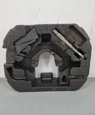 Jaguar XF Tool set 8W8317B043AB