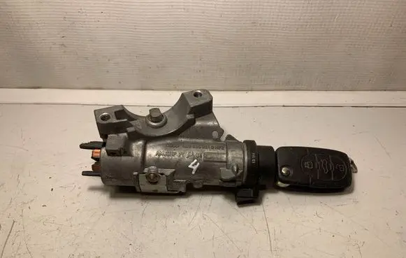 Audi A6 S6 C5 4B Ignition lock 4B0905851G