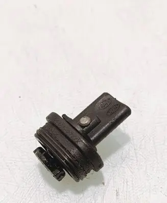 Hyundai Elantra Fuel Injector clamp holder 2245027XXX