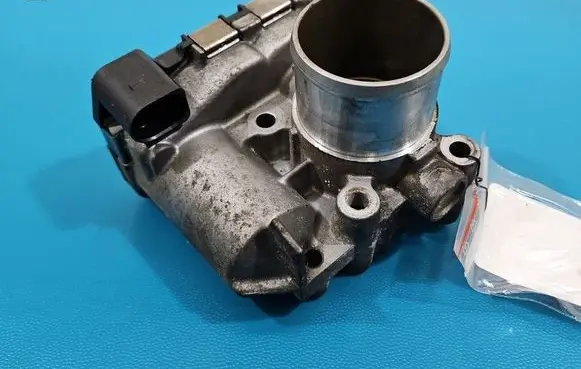 Nissan Qashqai Throttle body valve 8200330810 IMPRK1569234