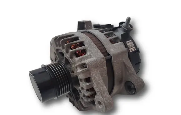 Hyundai Tucson TL Generator/alternator 373002B960 2622503