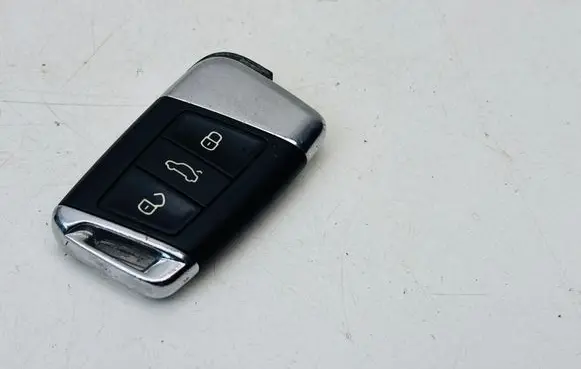 Volkswagen PASSAT B8 Ignition key/card 