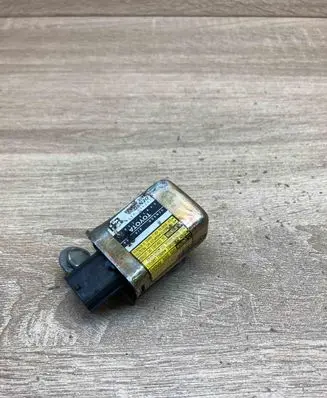 Toyota Corolla Verso E121 Airbag deployment crash/impact sensor 1879000270 89830