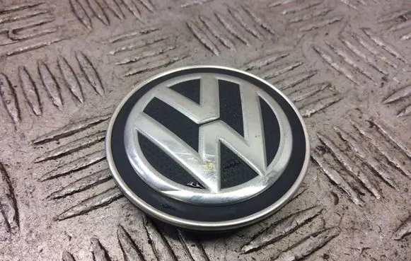 Volkswagen Golf VII Original wheel cap 5G0601171