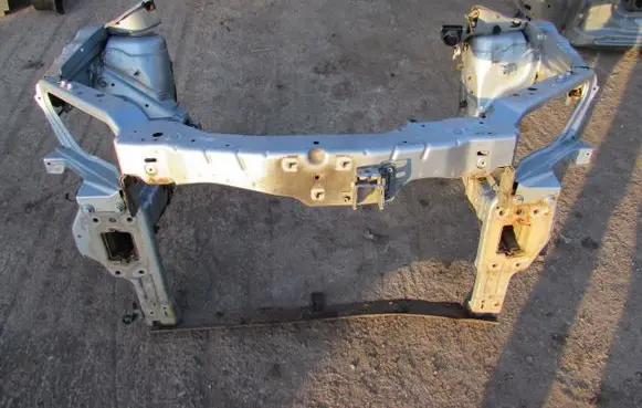 Volkswagen Touran I Front piece kit 