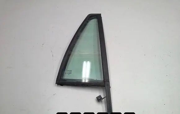 Volvo XC90 Front door window glass four-door 43R582