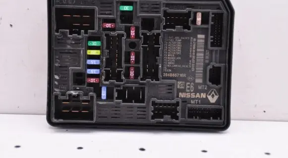 Dacia Sandero III Fuse box set 284B65716R