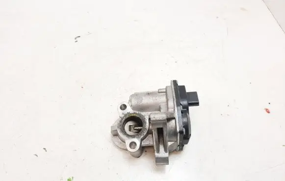 Opel Vivaro EGR valve 147102408R