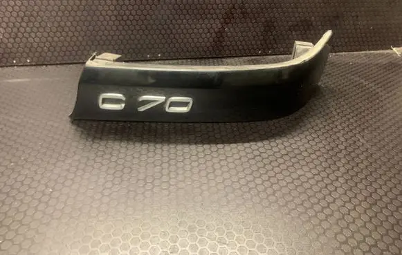 Volvo C70 Rear/tail light trim molding 8600115