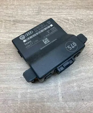 Volkswagen PASSAT B6 Gateway control module 3C0907530C 3C0907951A