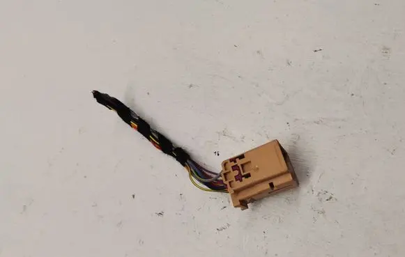Porsche Macan (95B) Front door wiring loom 4F0972575