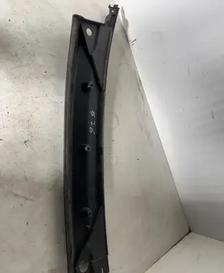 Iveco Daily 6th gen Wiper trim 5801918264