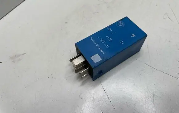 BMW 5 E39 Other relay 6135 1383417