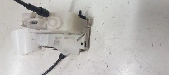 Nissan Primera Rear door lock 250060 280508
