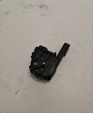 Mercedes-Benz Vito Viano W639 Front brake caliper 16874876