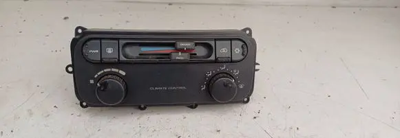 Chrysler Town & Country IV Climate control unit 05005002AF