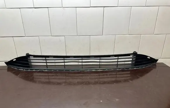Toyota Prius (XW50) Front bumper lower grill 5311247240