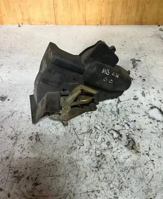 Mercedes-Benz C W202 Rear door lock 2027300635