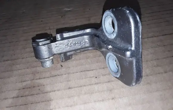 Jaguar XF Rear door lower hinge 1420308