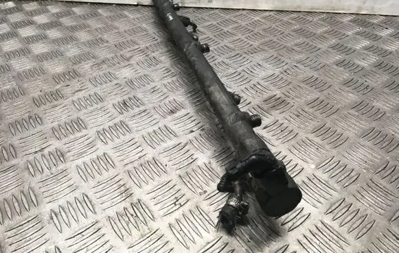 BMW 5 E60 E61 Fuel main line pipe 0445216008 7788679 012051L5