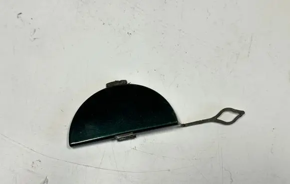 Rear bumper row hook cap/cover