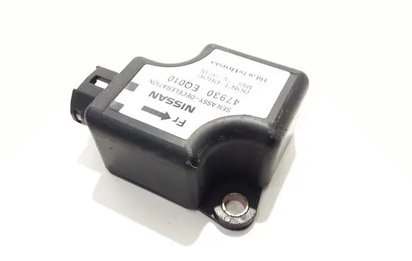 Nissan X-Trail T30 ESP acceleration yaw rate sensor 47930EQ010