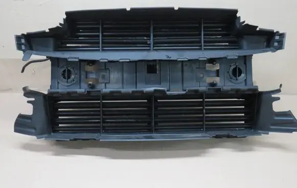 Ford Kuga II Radiator trim FV448473E
