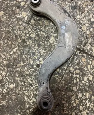 Volkswagen PASSAT B6 Rear upper control arm/wishbone