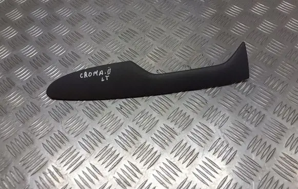 Fiat Croma Front door glass trim molding 735385602