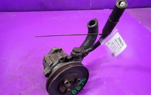 Volkswagen Transporter - Caravelle T4 Power steering pump