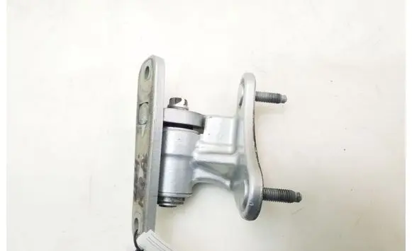 Mercedes-Benz C W204 Front door lower hinge A2047201737