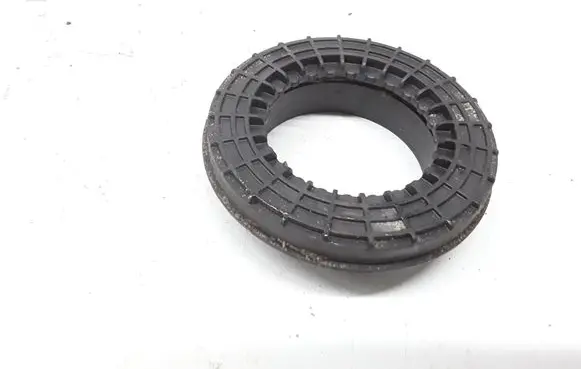 Mercedes-Benz C W204 Front upper strut mount 