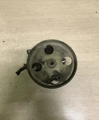 Citroen C4 I Power steering pump
