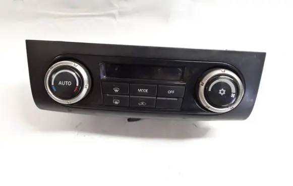 Mitsubishi Pajero Climate control unit 7820A138XA 1465705174