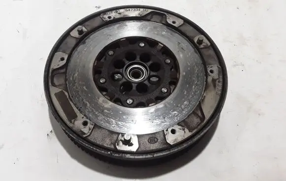 BMW 5 F10 F11 Dual mass flywheel 7647334