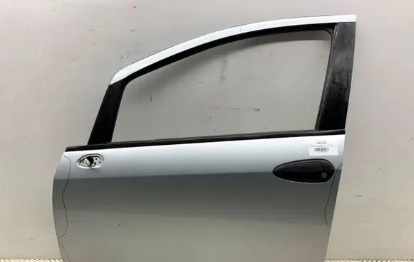 Fiat Grande Punto Front door