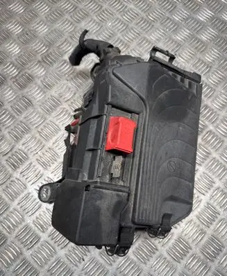 Mercedes-Benz A W176 Fuse module 