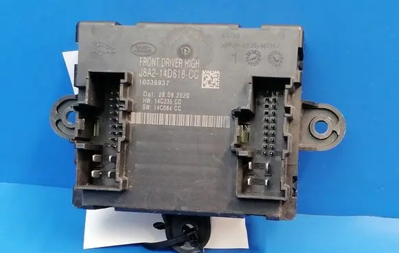 Land Rover Evoque II Door control unit/module J8A214D618CC