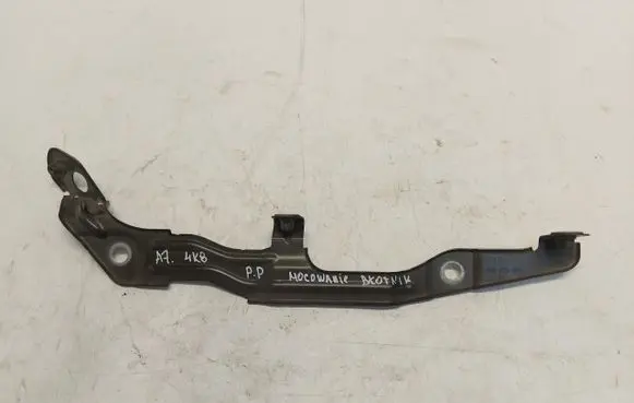 Fender mounting bracket