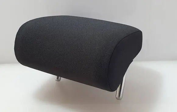 Volkswagen Golf VII Rear seat headrest