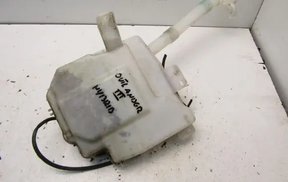 Mitsubishi Outlander Windshield washer fluid reservoir/tank 145027