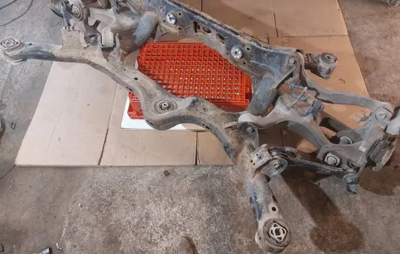 Audi A7 S7 4G Rear axle beam 