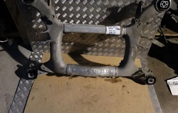 BMW 7 G11 G12 Rear axle beam 6861201