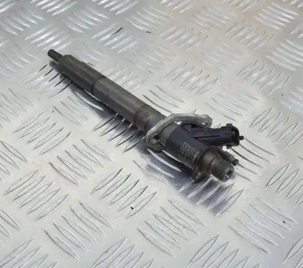 Volvo V40 Fuel injector 31303238 0445116
