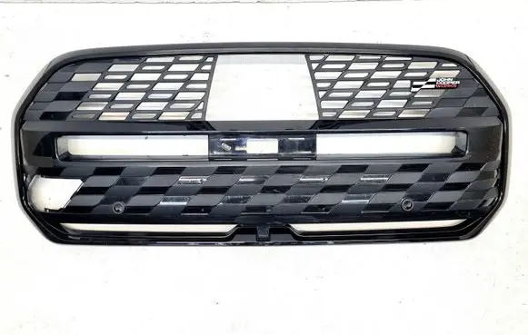 Front bumper upper radiator grill