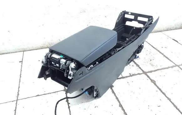 Tesla Model Y Center console 175550102a 112169800a P306795600a