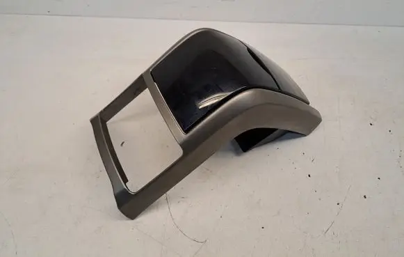 Cup holder front