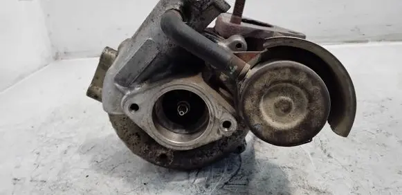 Nissan Almera Tino Turbo 144114U115 GT1549