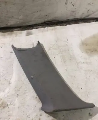 BMW 3 E46 (C) pillar trim 8209011