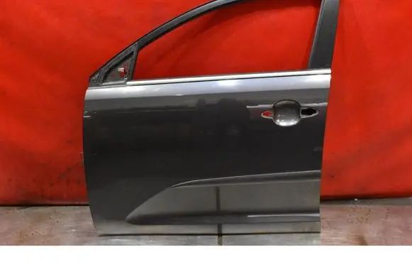 KIA Sportage Front door 